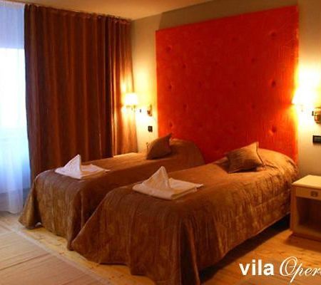 Opera Hotel Oradea Exterior photo